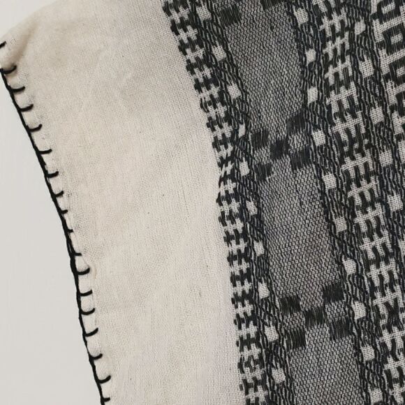 VINCE CAMUTO COVER UP - Picture 4 of 10